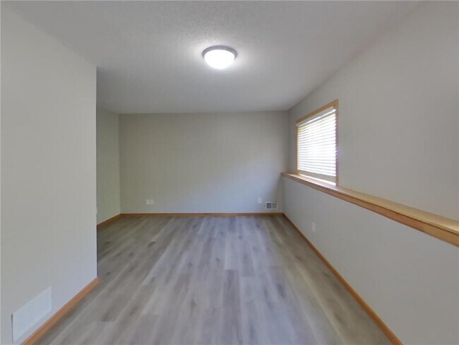Building Photo - 10420 Karston Ave NE