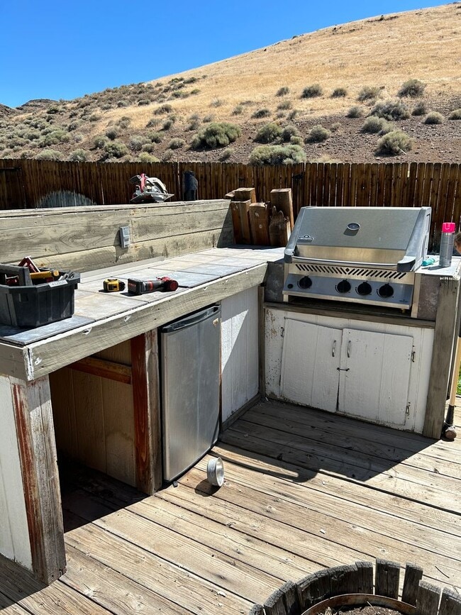 Building Photo - **READY FOR MOVE IN** Single Story Home in...
