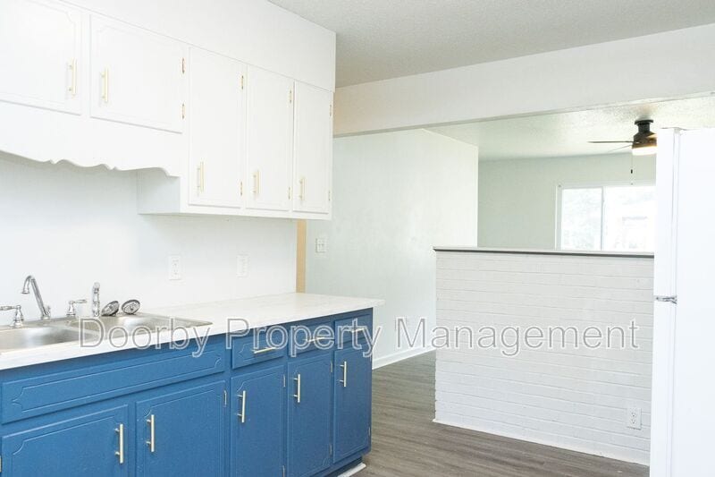 Building Photo - 2182 Dugan St