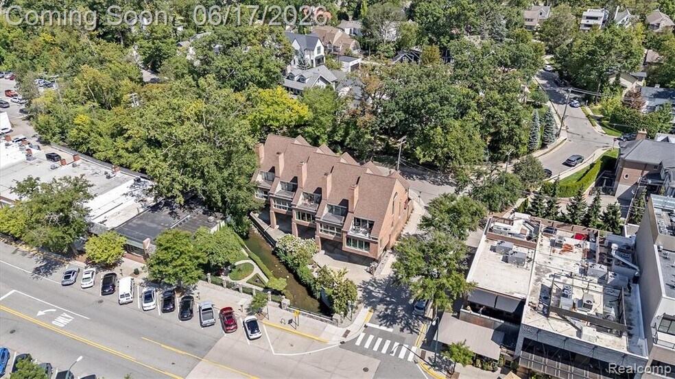 Building Photo - 511 Brookside Ave