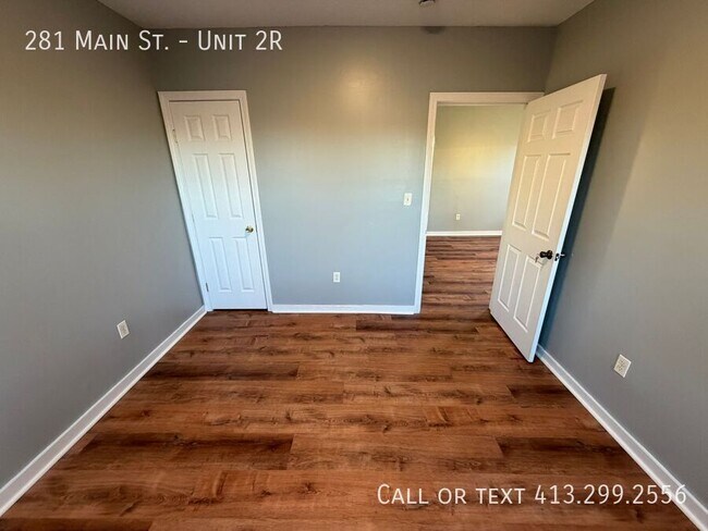 Building Photo - 281 Main St