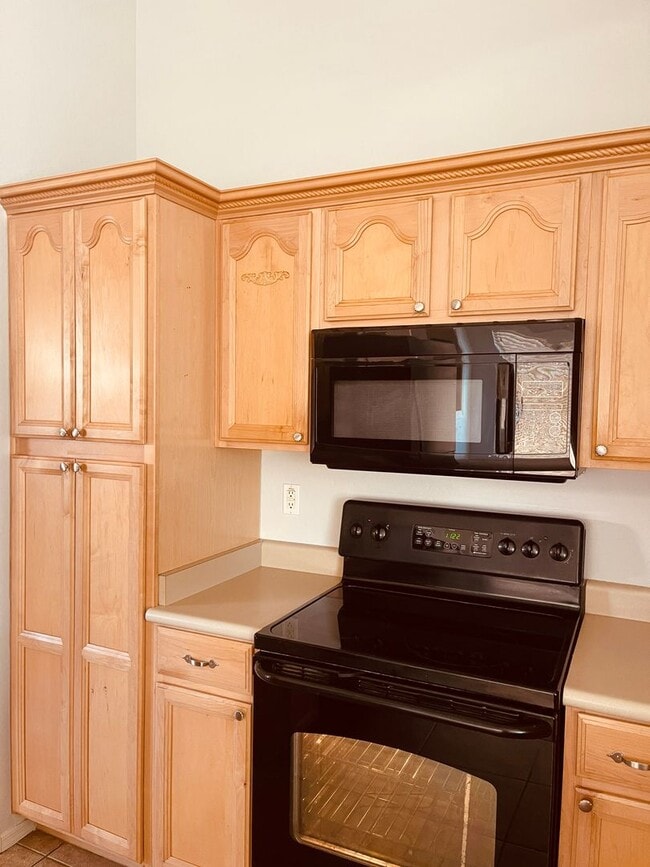 Building Photo - COMING SOON! Beautiful 3 Bed 2 Bath Home in Buckeye