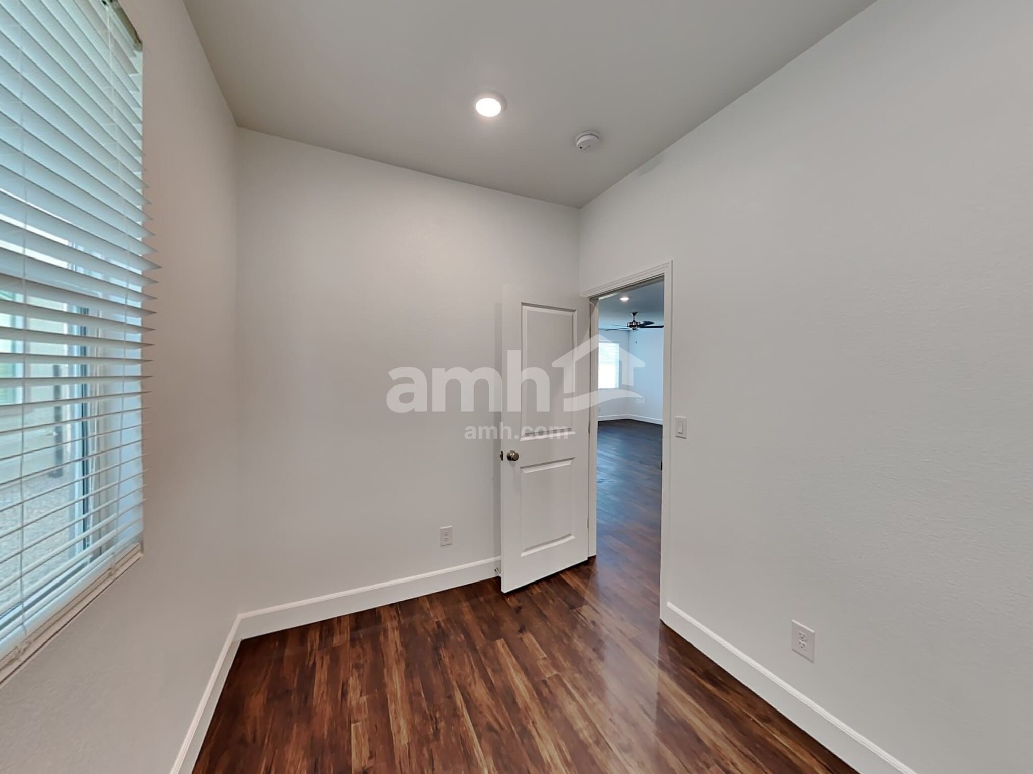 Building Photo - 8879 Tiger Tooth Ave
