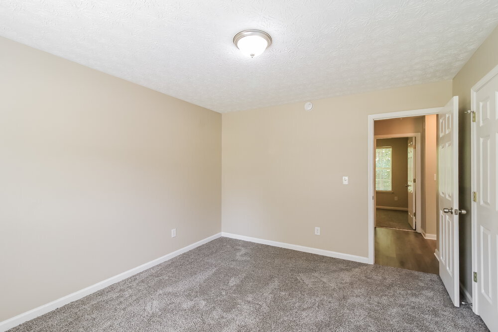 Building Photo - 60 Hunters Ridge Ct