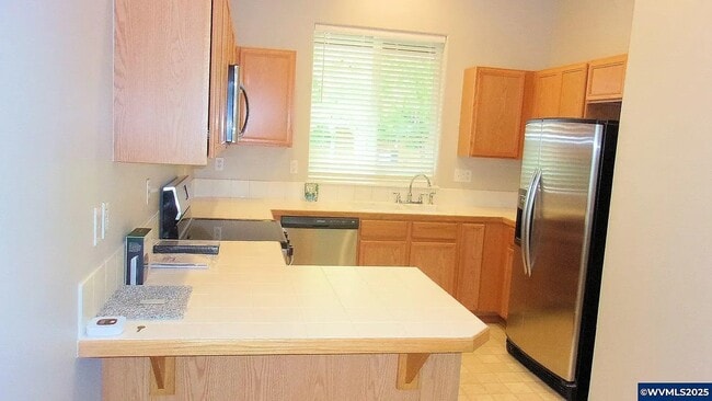 Building Photo - 1146 Elm St NW