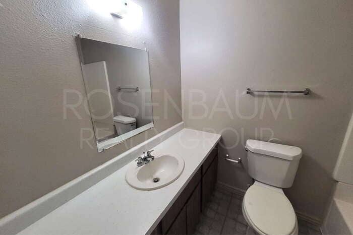 Building Photo - 9230 N 6th St