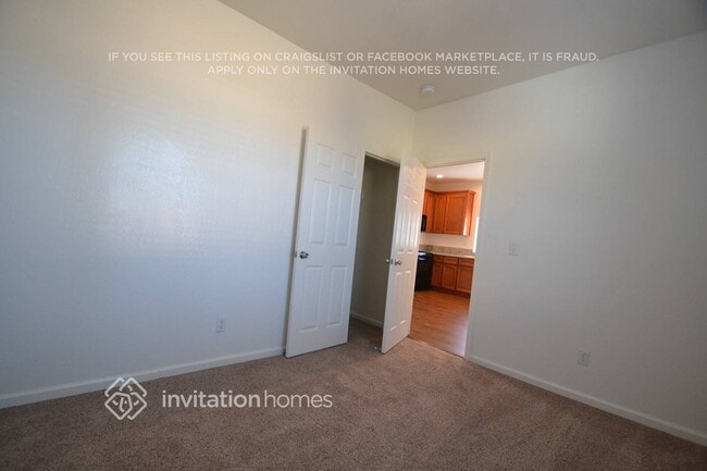 Building Photo - 622 W 13th St