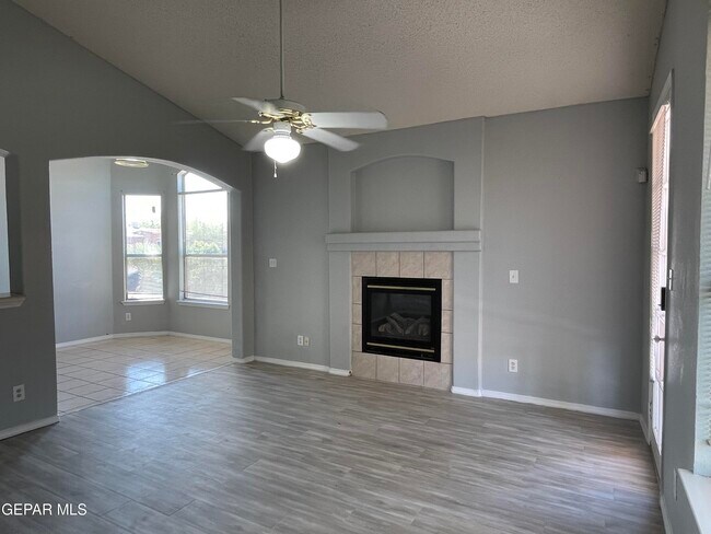 Building Photo - 3701 Trina Pl