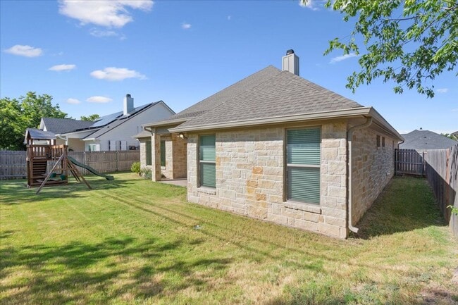Building Photo - 10357 Fallen Leaf Dr