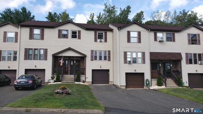 Building Photo - 97 Country Hill Rd