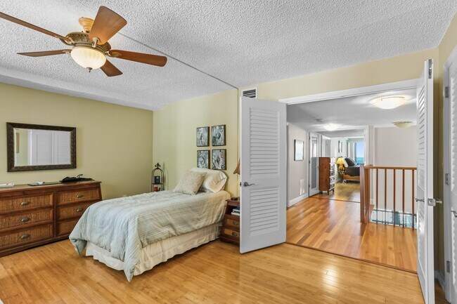 Building Photo - 2155 S Ocean Blvd