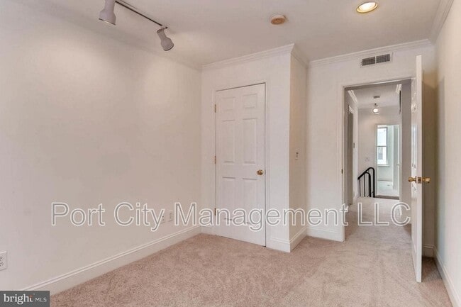 Building Photo - 3202 Fait Ave