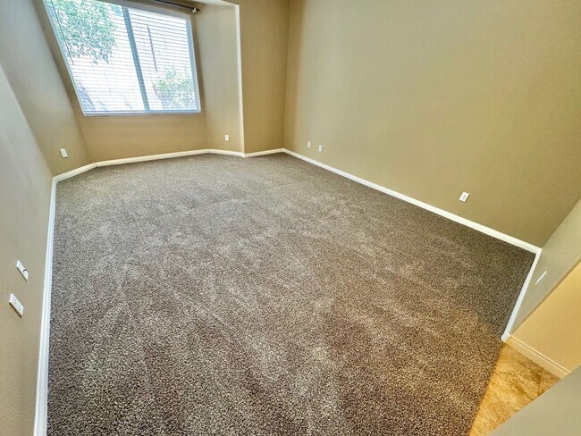 Building Photo - BEAUTIFUL 3 BEDROOM CONDO IN THE STETSON R...