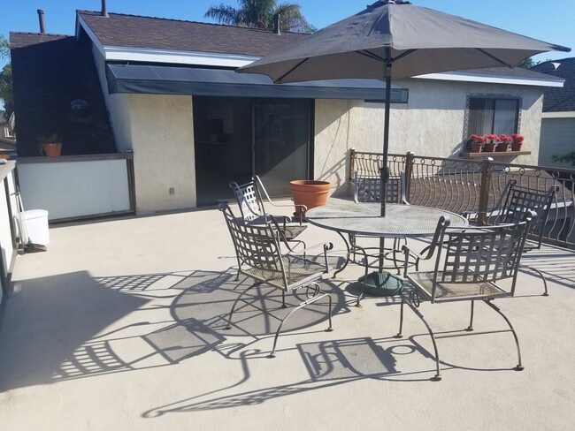 20x20 private deck - 2007 Ruhland Ave