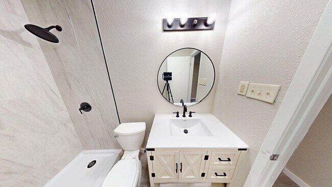 Building Photo - 2018 Shoemaker Dr