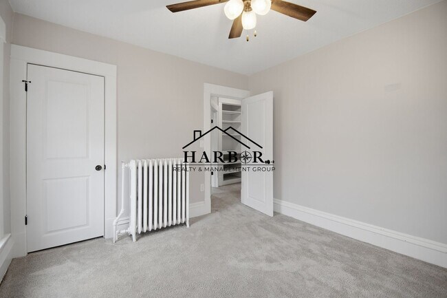 Building Photo - 1/2 Off first full month of rent!