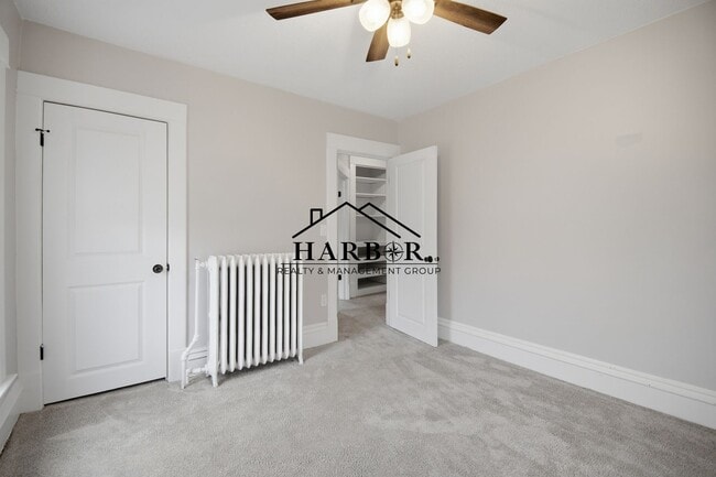Building Photo - 401 3rd Ave SW