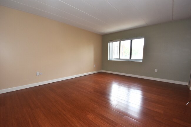 Building Photo - 5 Bayard Rd