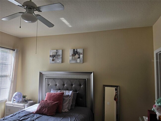 Building Photo - 1300 Eastern Pecan Pl