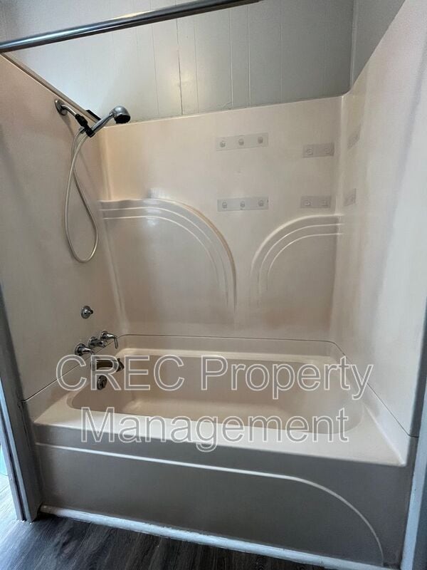 Building Photo - 3 Franklin St