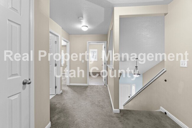 Building Photo - Pleasant Grove Townhome