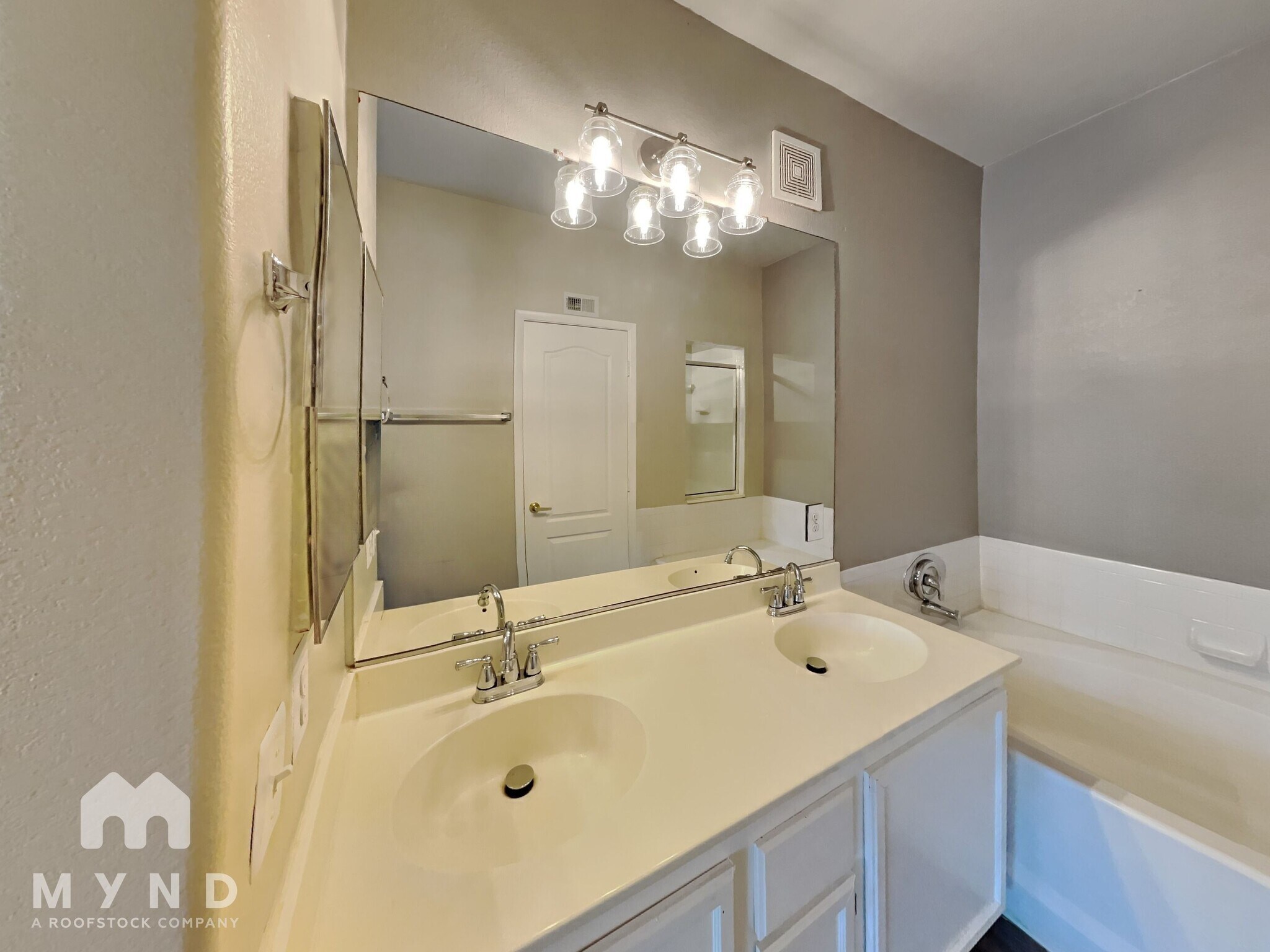 Building Photo - 7705 Constanso Ave