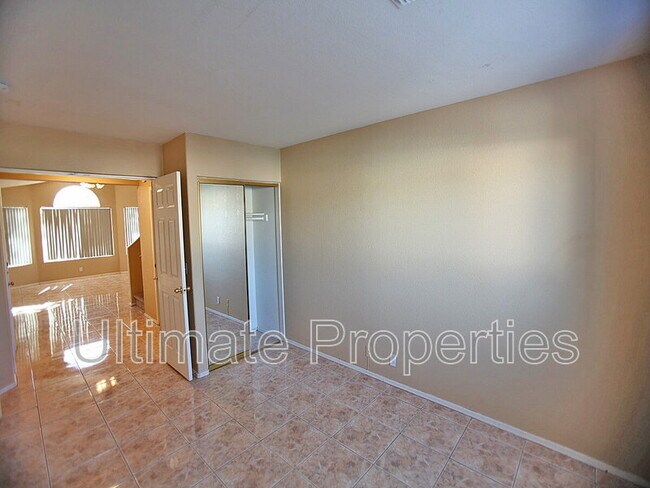 Building Photo - 6853 W State Ave