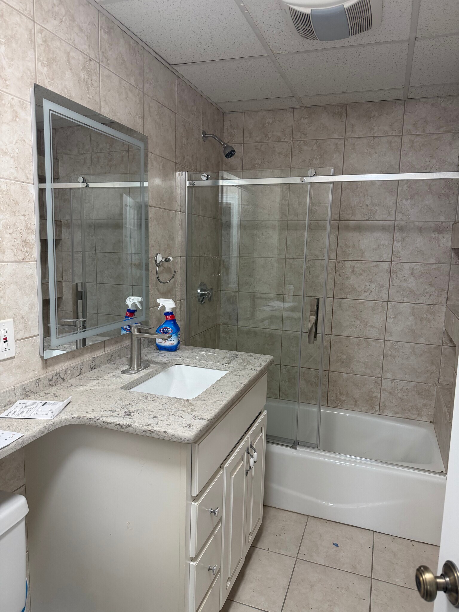 Building Photo - 155 Pilgrim Ave