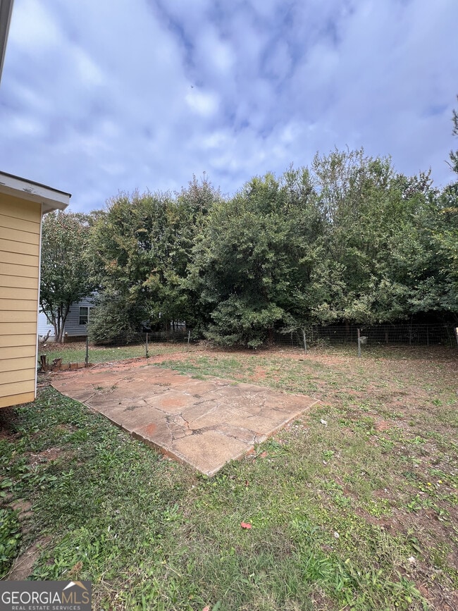 Building Photo - 390 Hawthorne Ext