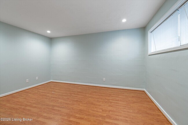 Building Photo - 1040 Cherokee Rd