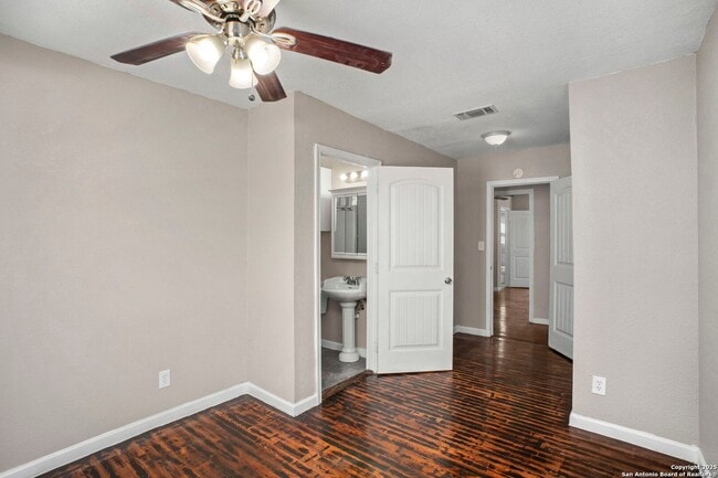 Building Photo - Well-Maintained 3-Bedroom Home – Ideal for Students & Professionals!