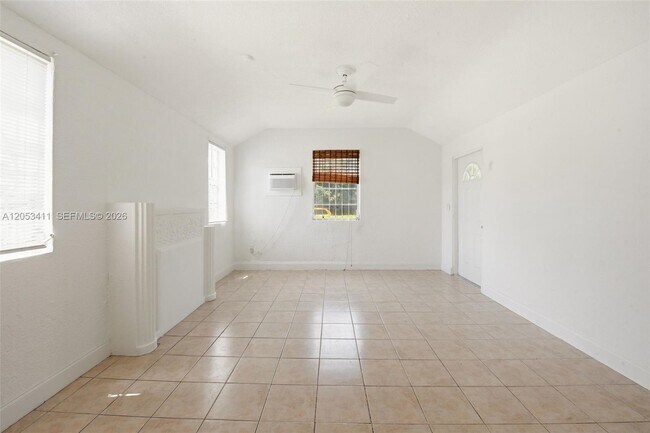 Building Photo - 14 NW 75th St