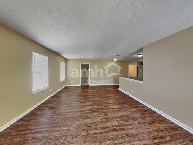 Building Photo - 1376 Blue Ridge Ln