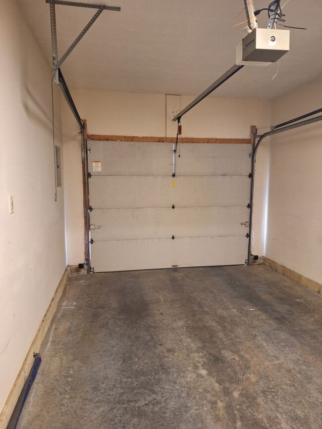 Building Photo - 4415 Greenfern Way