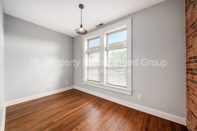 Building Photo - 322 Wilber Ave