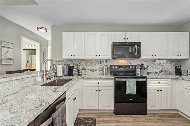 Building Photo - 703 NE 23rd Terrace