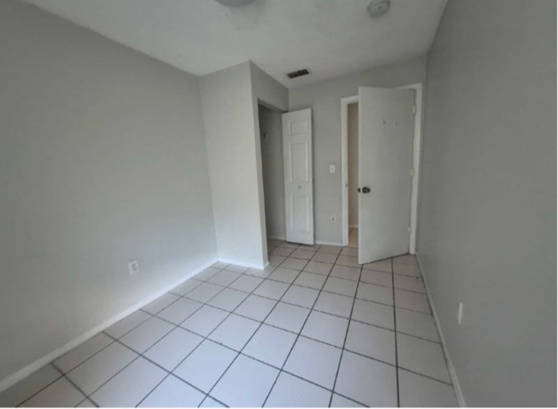 Building Photo - 15117 Avalon Ave