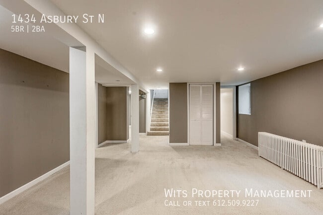 Building Photo - 1434 Asbury St N