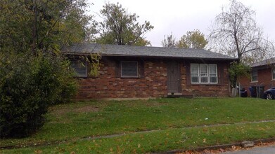 Building Photo - 2405 Windwood Ct