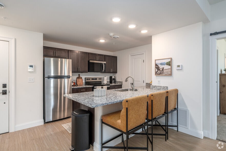 Primary Photo - The Residences at LeMoyne Manor