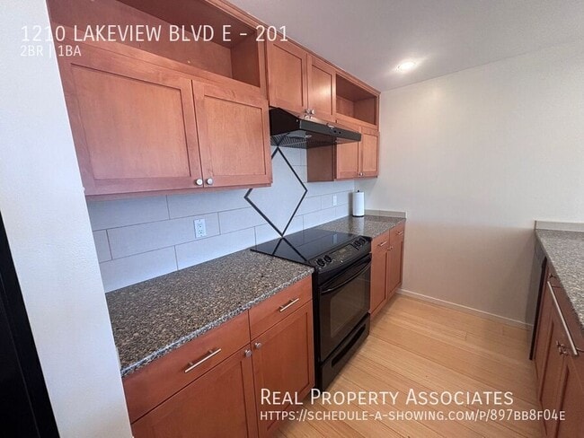 Building Photo - 1210 Lakeview Blvd E