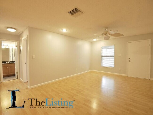 Building Photo - 2898 Plaza Terrace Dr
