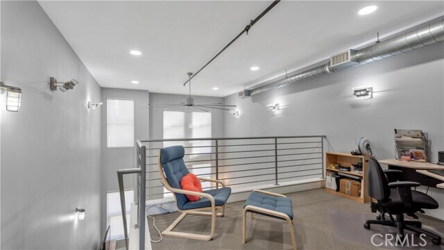 Building Photo - 728 N Santiago St