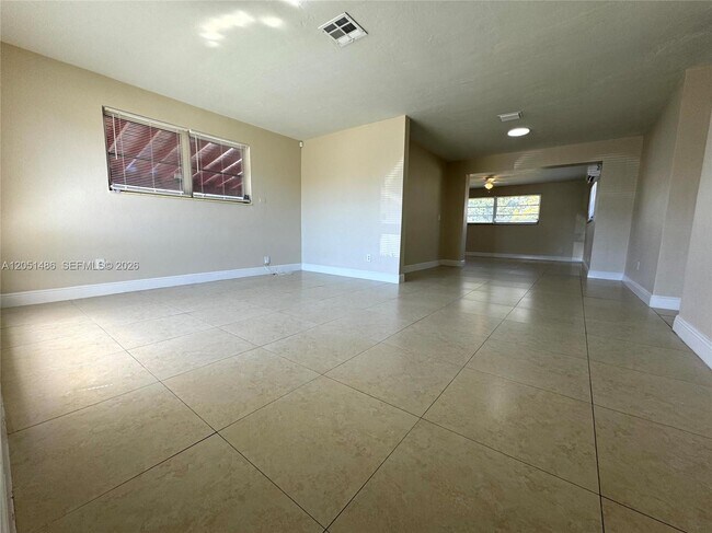 Building Photo - 3421 SW 32nd Ct