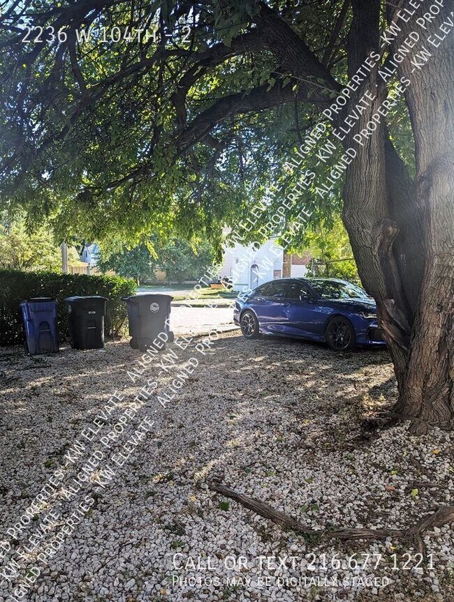 Building Photo - 2236 w 104th-2