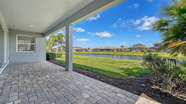 Building Photo - 16905 Sweetwater Village Dr