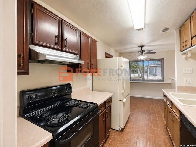 Building Photo - 7845 Village Oak Dr