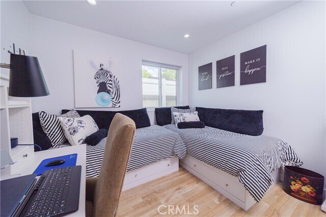 Building Photo - 3457 W 75th St