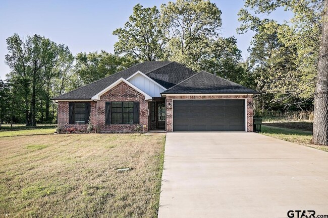 Building Photo - 18310 Timber Oaks Dr