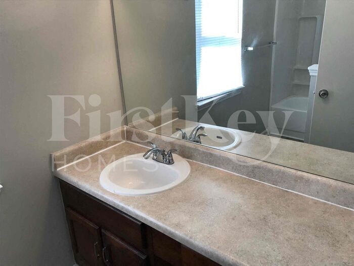 Building Photo - 5438 Winslow Crossing N